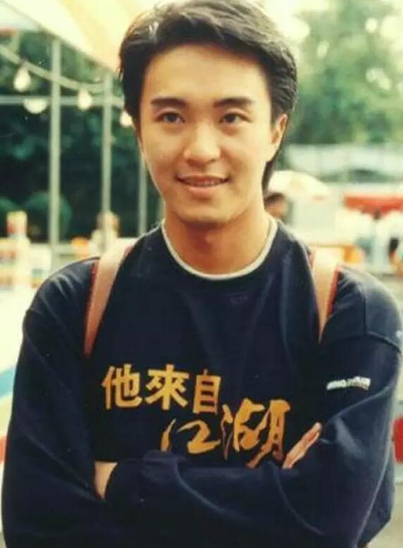 刀郎与郭德纲：草根文化的崛起与传统的重生
