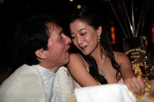 新电影《传说》上映成龙和旧爱同框重修旧好？她曾被骗拍不雅照